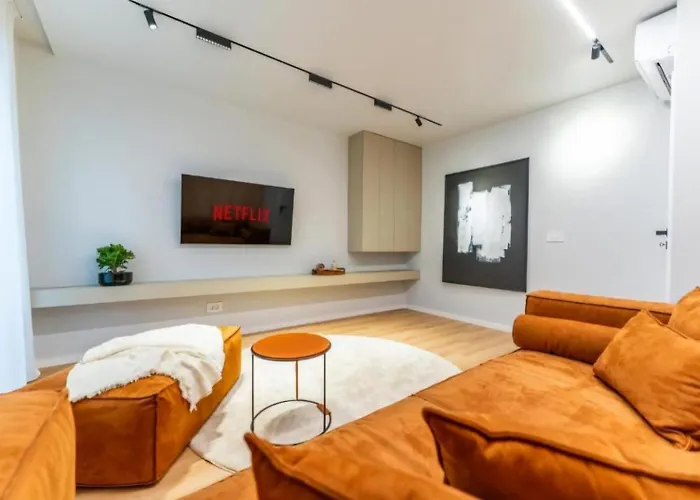 Central Epic Apartment-Self Check In